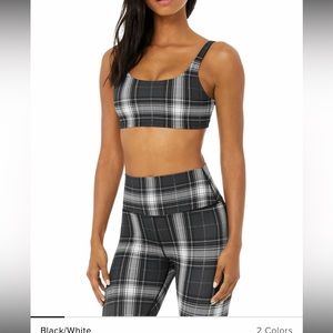 ALO VAPOR LEGGINGS AND SPORTS BRA